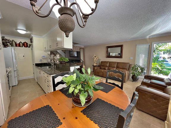 4th image of 1263 Bouret Dr Unit 2