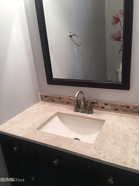 2nd image of 34133 Garfield Cir