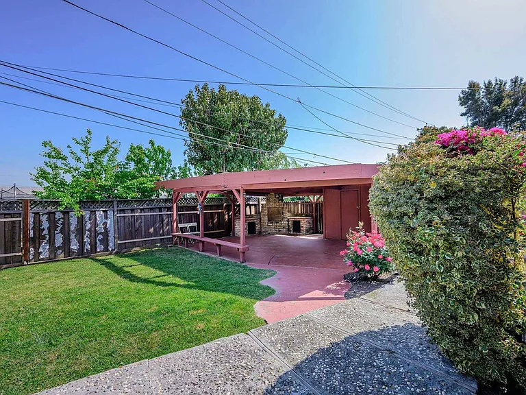 3410 Pepper Tree Ln — Photo 42