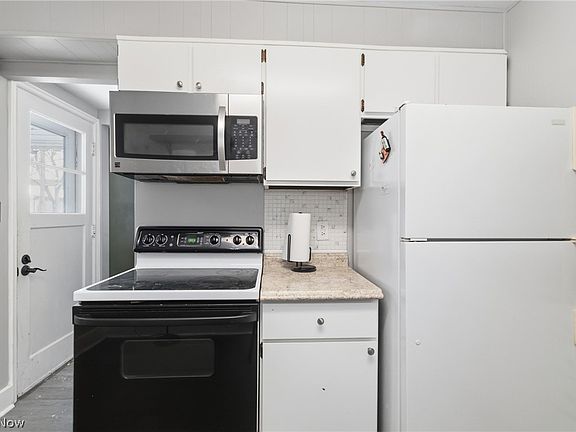 4th image of 282 Schrop Ave
