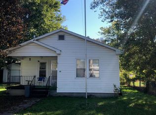 959 Maple Ave W, Alderson, WV 24910