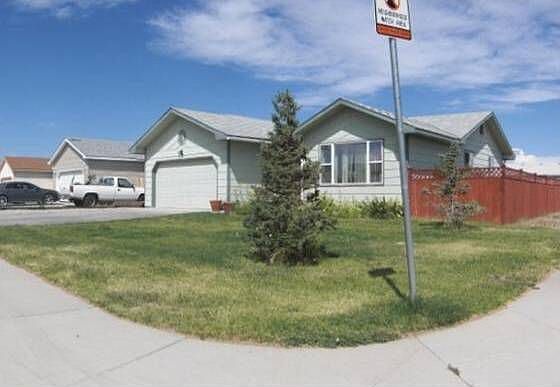 1st image of 2105 Gloria Pl