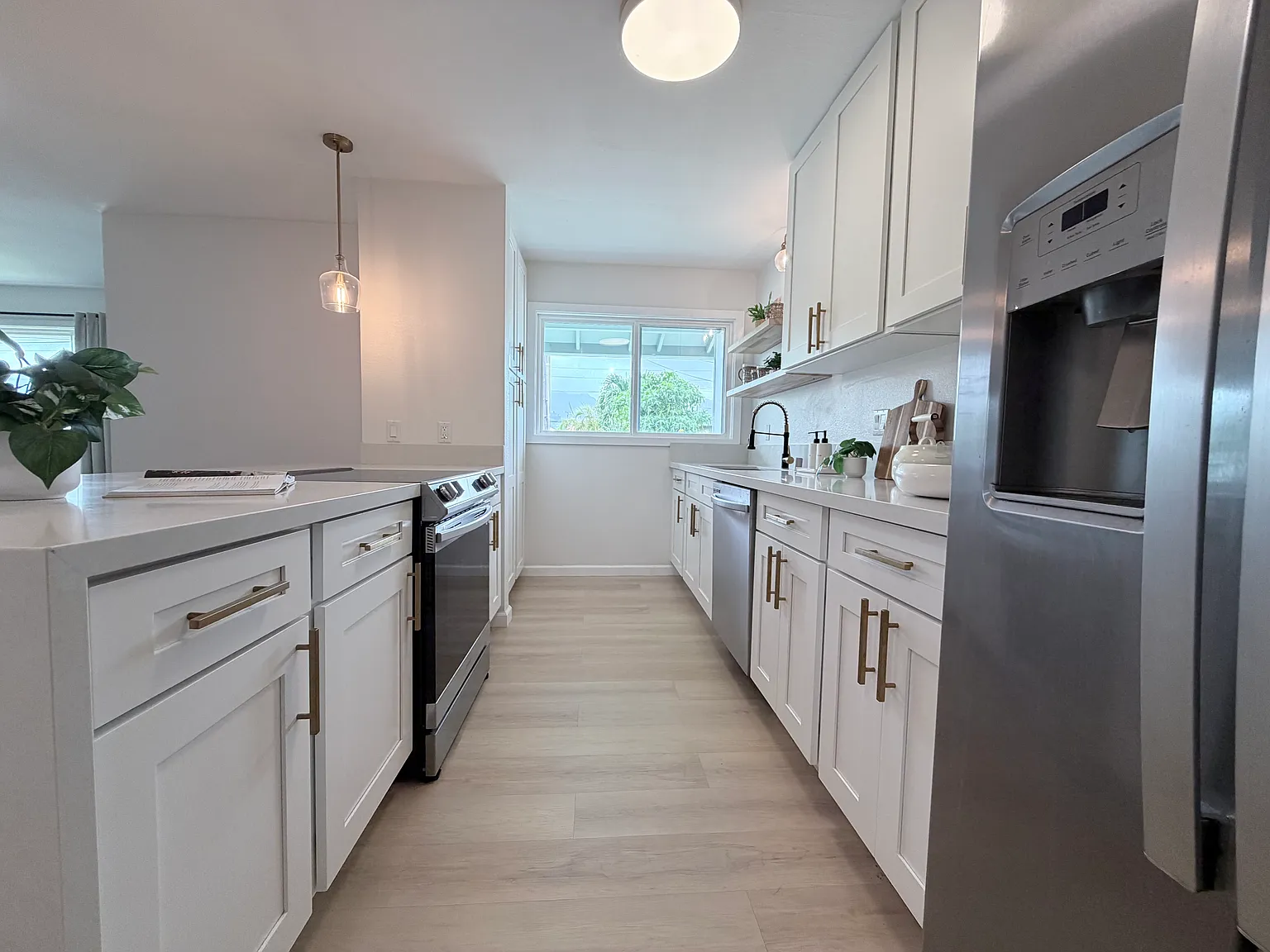 3 bed, 1332 sqft, $5,000 — Photo 3