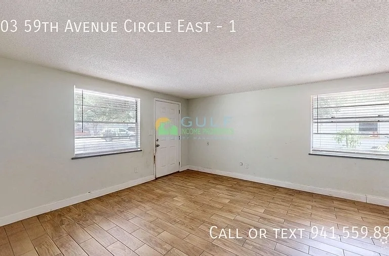 1103 59th Avenue Cir E #1 — Photo 2