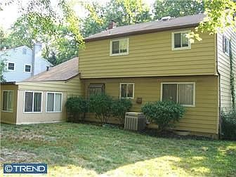5th image of 108 Round Hill Rd