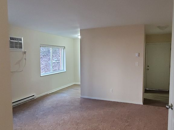 4th image of 1252 Edwards Ln #A2