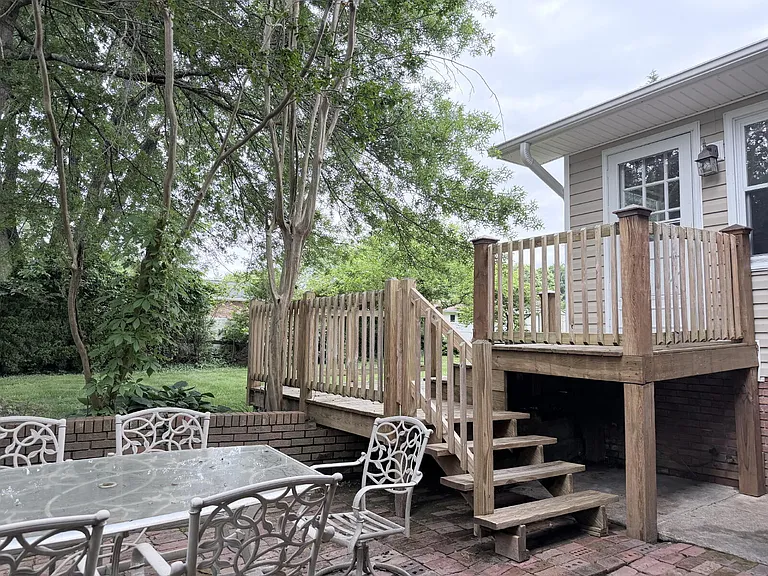 725 Wildflower Ln — Photo 43