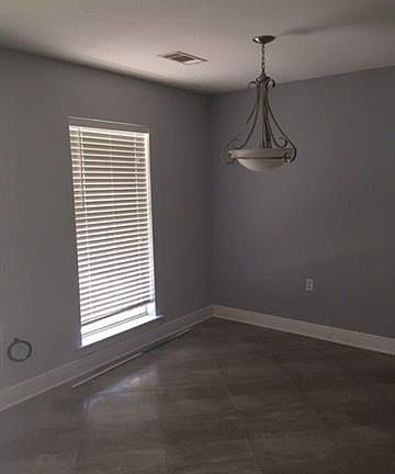 5th image of 717 Magnolia Ave