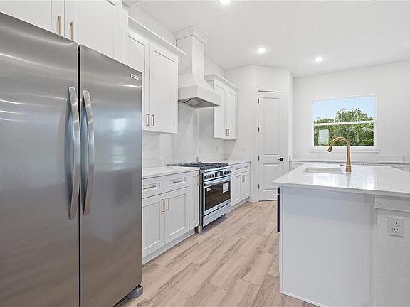 5th image of 6534 N HARCROSS AVENUE