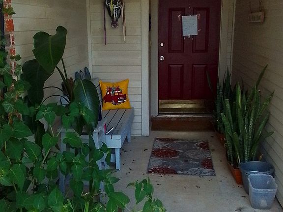 4th image of 410 Saddle Dr