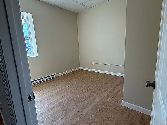 5th image of 134 W 4th St #200