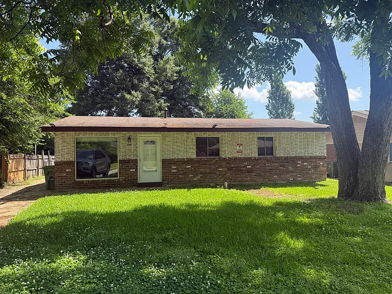 1755 Sylvan Dr — Photo 1