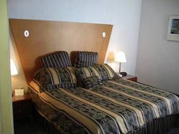 5th image of 4130 Collins Ave #[f0/1]
