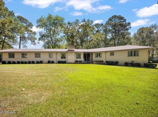 4926 Robinson Rd, Jackson, MS 39204