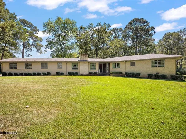 4926 Robinson Rd, Jackson, MS 39204