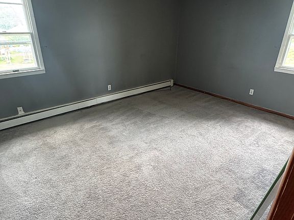 3rd image of 30 Lloyd Dr #2