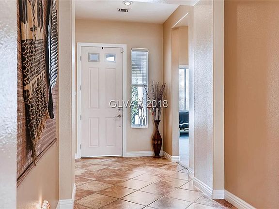 5th image of 370 Falcons Fire Ave