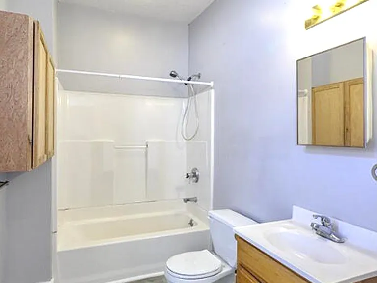3761 Southern Pkwy #2 — Photo 4