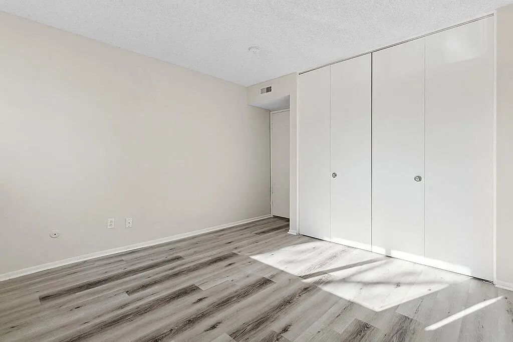 Canyon Rim Apartments — Photo 3