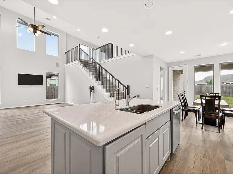 7438 Denali Dr — Photo 16