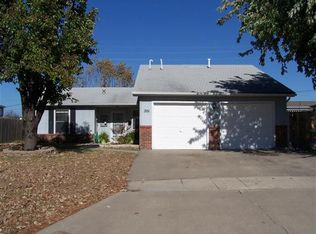 201 Parker Dr, Manhattan, KS 66502