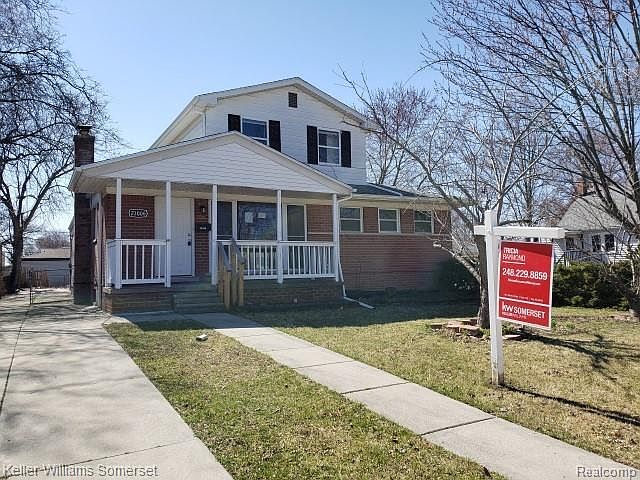 1st image of 23006 Euclid St