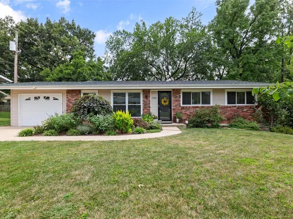 1136 Westleigh Ter, Ballwin, MO 63021