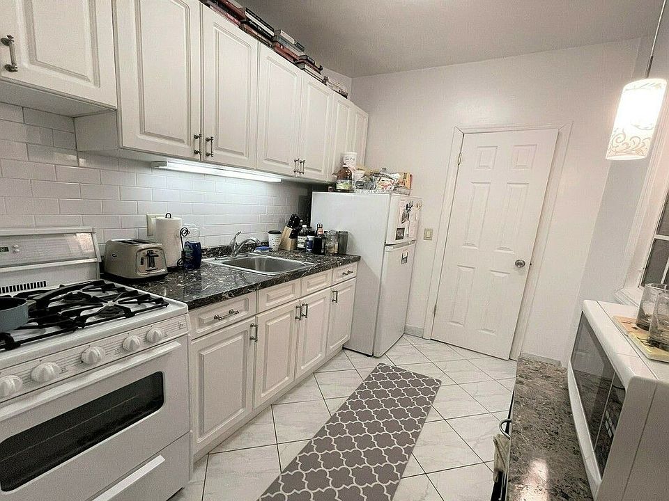 1st image of 213 E 88th St APT 2C