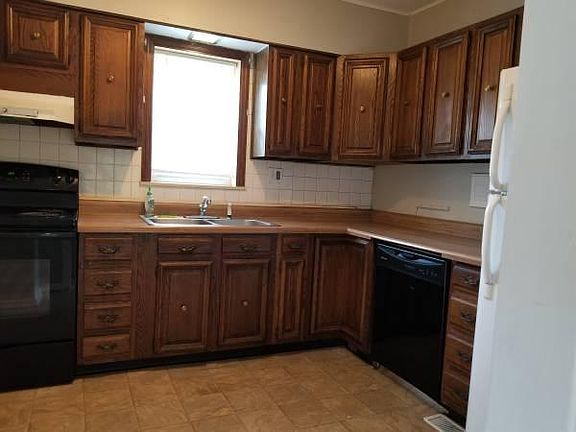 5th image of 1738 Helen Ave