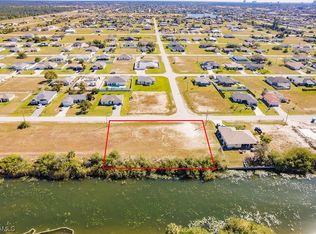 2108 NE 6th Ave, Cape Coral, FL 33909