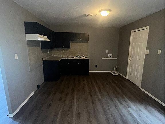 4th image of 710 Saint Norbert Dr