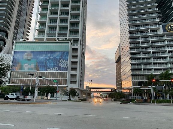 2nd image of 1040 Biscayne Blvd APT 2707
