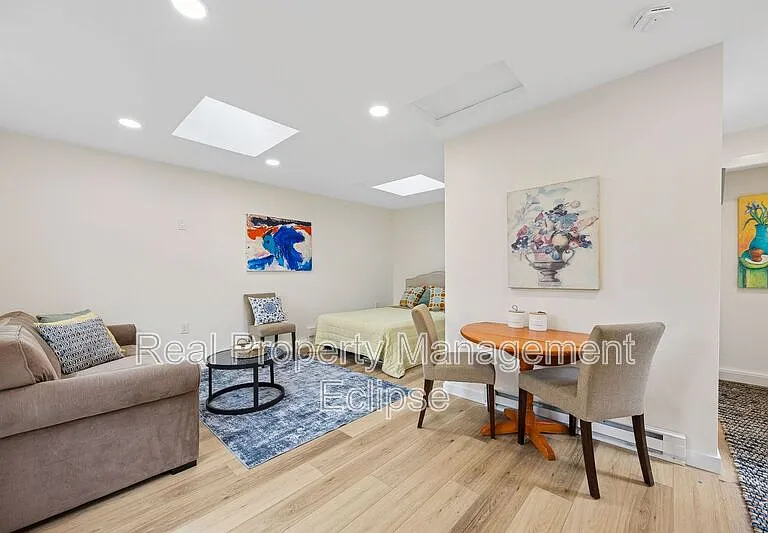 742 N 90th St #ADU — Photo 3