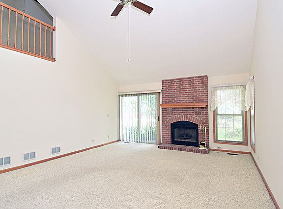 2nd image of 1529 Acorn Ct #O