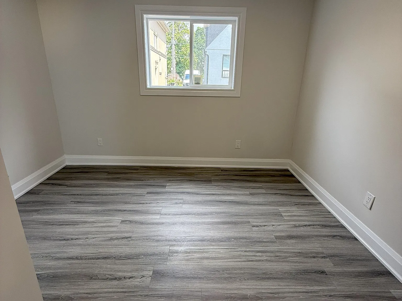 2 bed, $2,400 — Photo 4