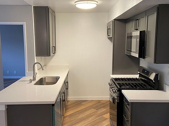 4th image of 1400 N Edgemont St APT 108