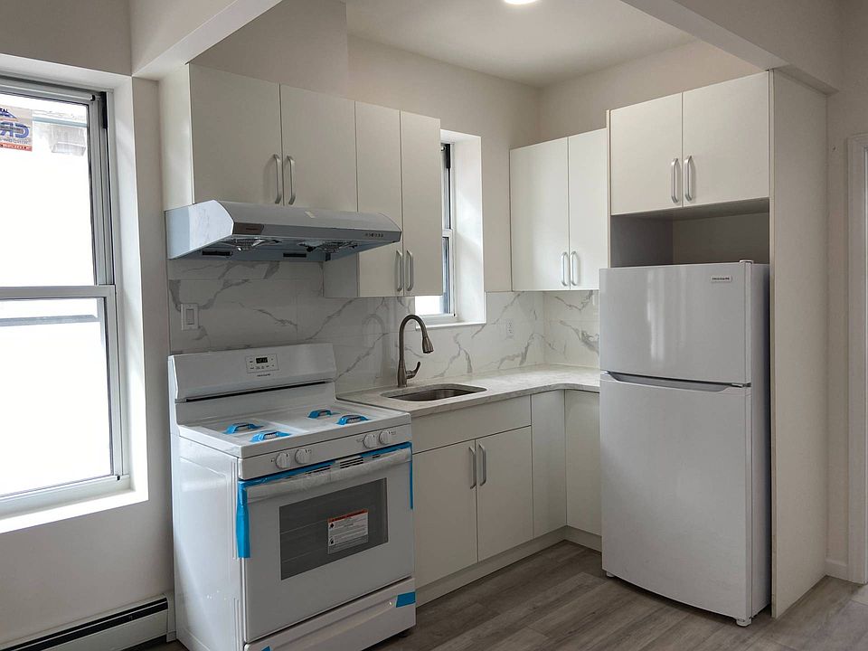 1st image of 7118 10th Ave #2R