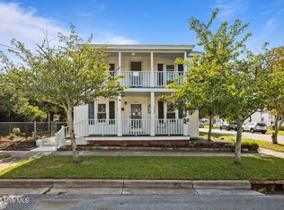 209 N 8th St, Morehead City, NC 28557