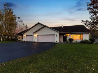 4818 Oak Ridge Dr, Hermantown, MN 55811