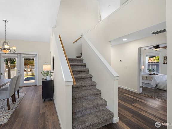 3rd image of 2938 58th Avenue NE