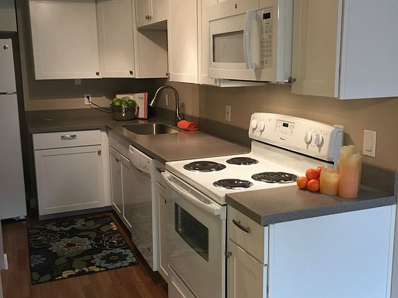 2nd image of 13730 15th Ave NE #101G
