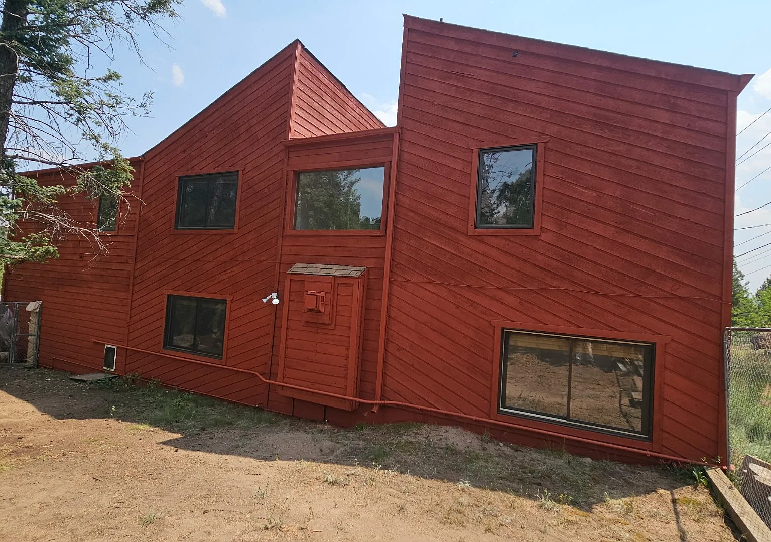 4 bed, 2468 sqft, $3,200 — Photo 2
