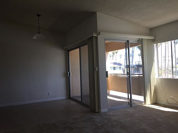 3rd image of 840 18th St APT 4