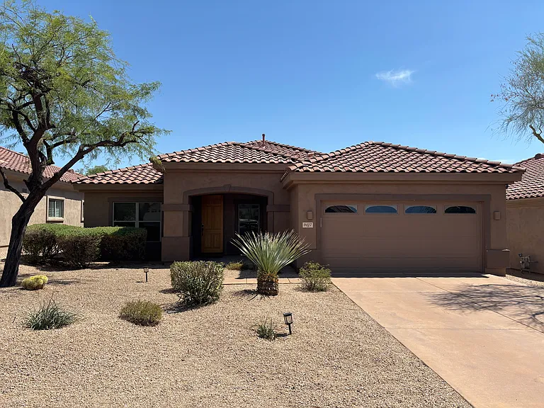 9427 E Whitewing Dr — Photo 1