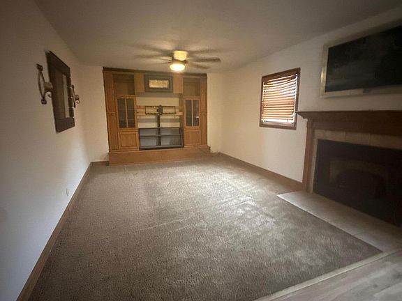 3rd image of 3567 Lincoln St