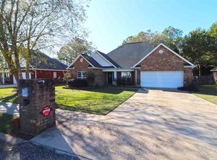 140 Emberly Ln, Warner Robins, GA 31088