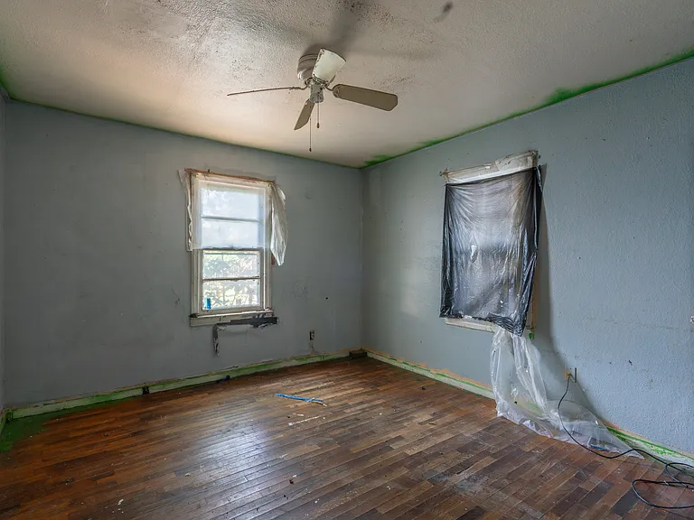 101 W Union St — Photo 11