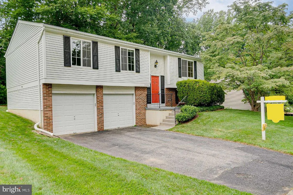 3 bed, 2.5 bath, 1880 sqft, $3,399 — Photo 1