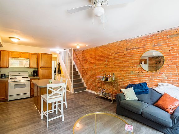 3rd image of 1713 Christian St #2
