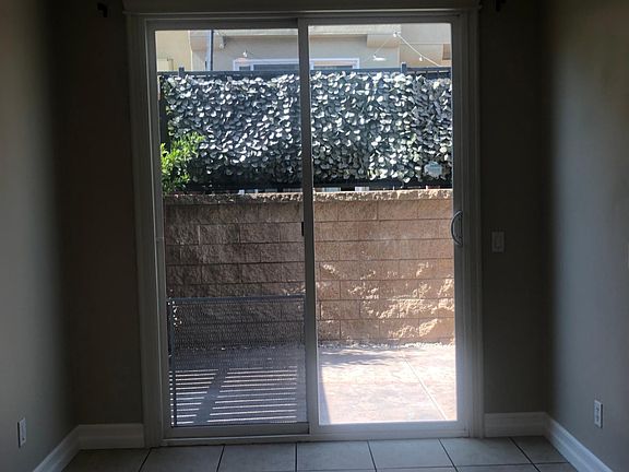 4th image of 27424 Woburn Ct Unit 3